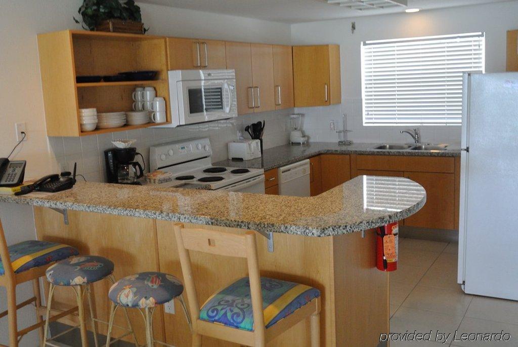 Castaways Cayman Beach Resort Grand Cayman Eksteriør billede
