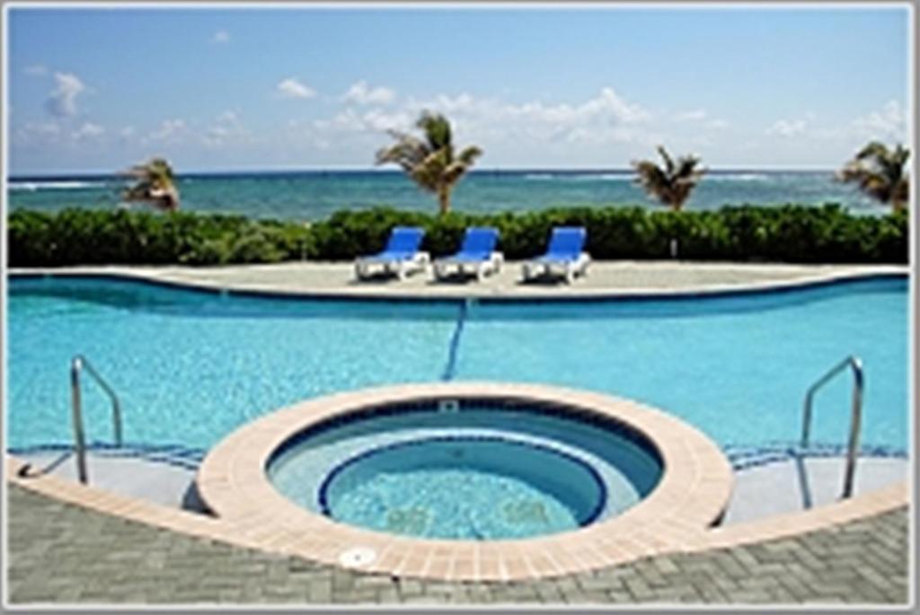Castaways Cayman Beach Resort Grand Cayman Eksteriør billede